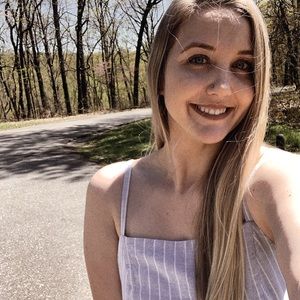 Meet your Posher, Leah